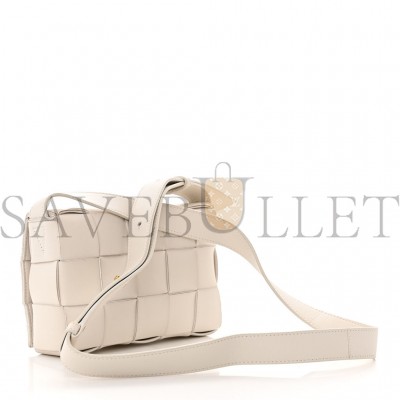 BOTTEGA VENETA LAMBSKIN MAXI INTRECCIATO SMALL CASSETTE CROSSBODY BAG WHITE  (19*12*4cm)